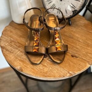 Cloud, walkers ladies, 7.5 heels with gems metallic